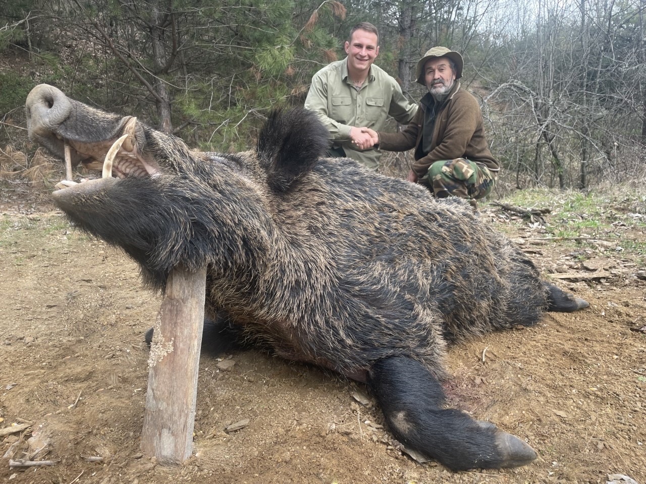 Julien DELANNOY avec un gros sanglier attila en Turquie
